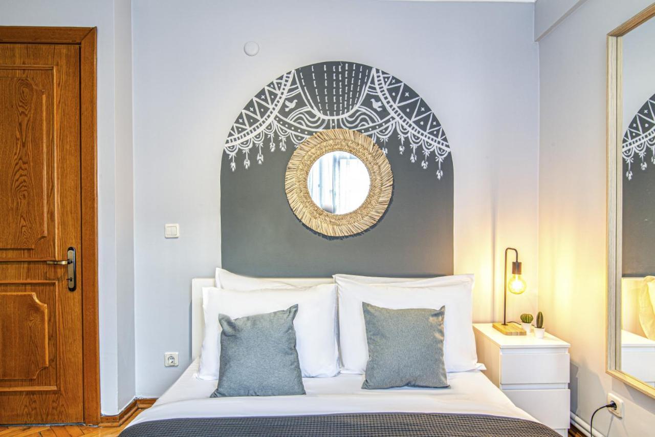 Gorgeous Flat With Lovely Balcony In Nisantasi Istanbul Exterior photo